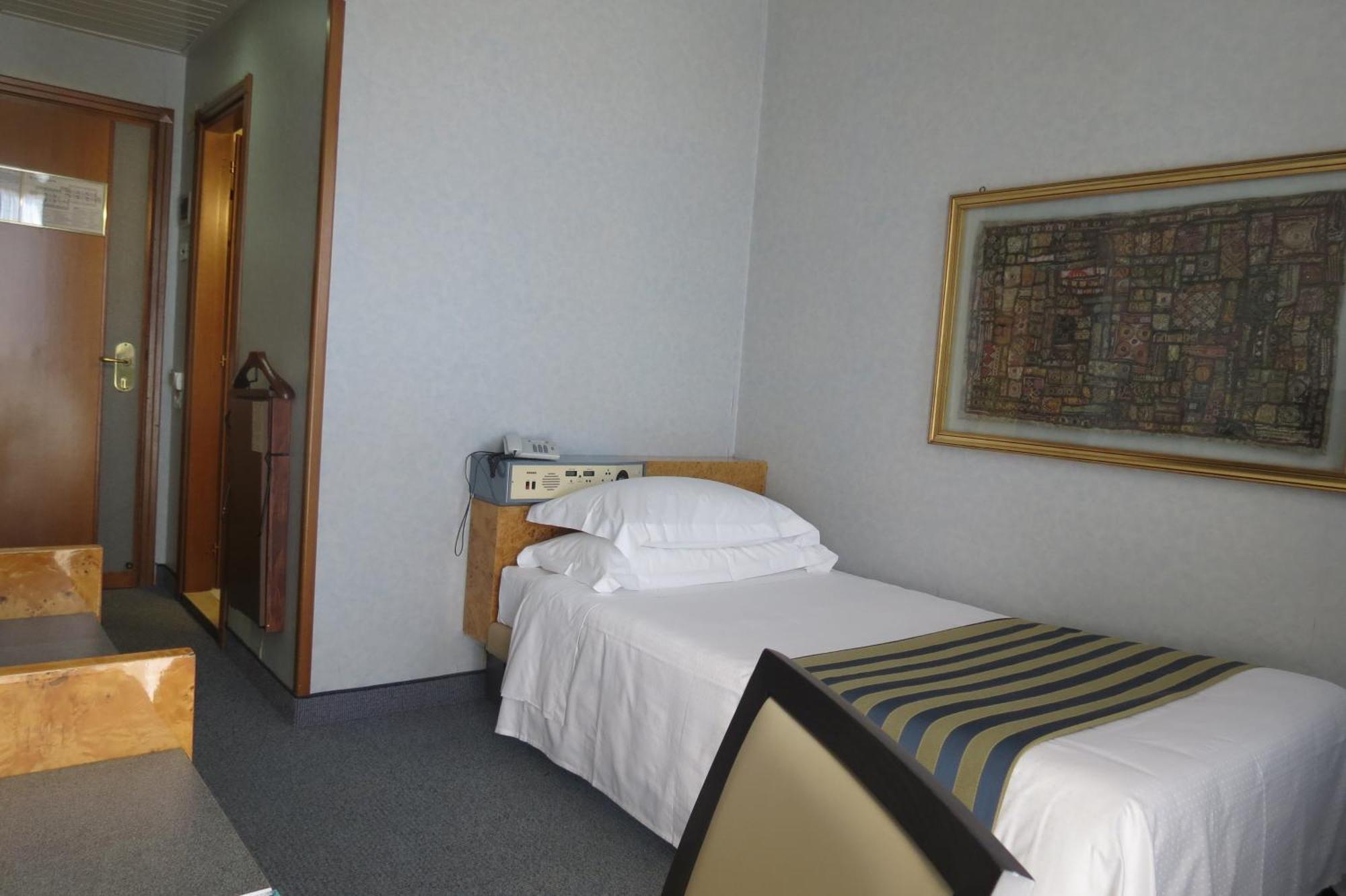 Enea Hotel Помеція Номер фото