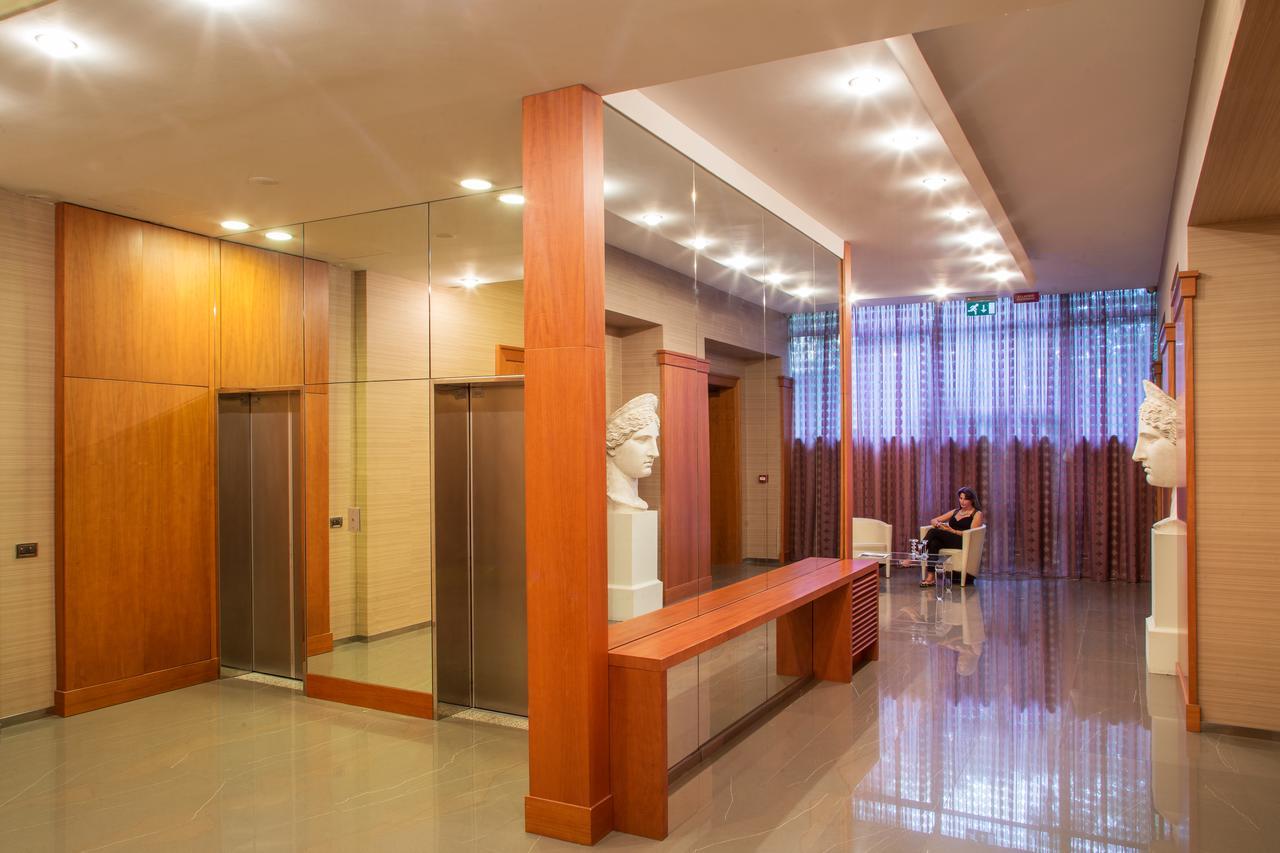 Enea Hotel Помеція Екстер'єр фото