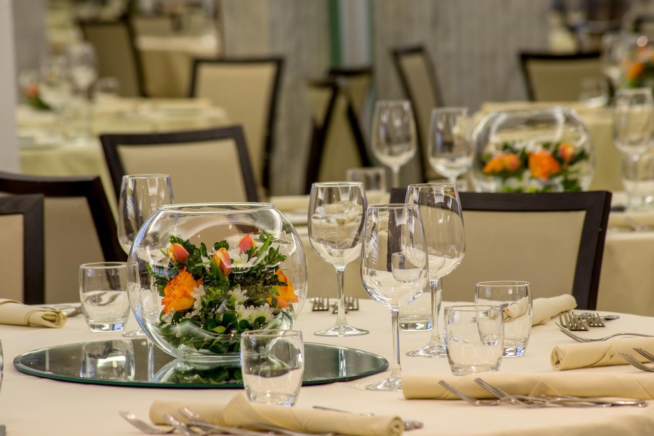 Enea Hotel Помеція Екстер'єр фото